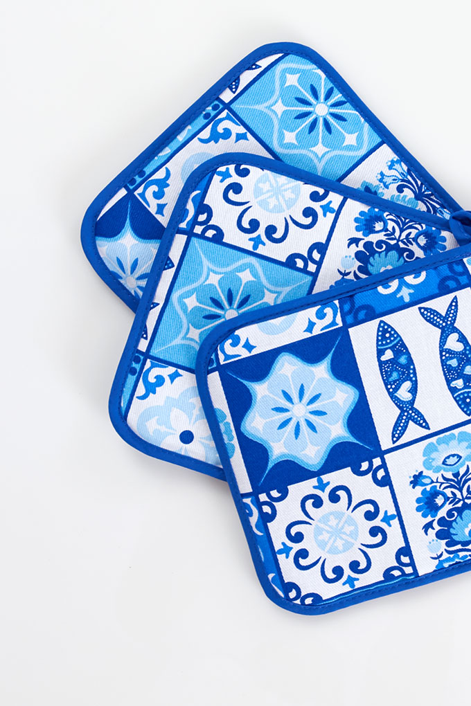 Blue Tiles Traditional Pot Holders