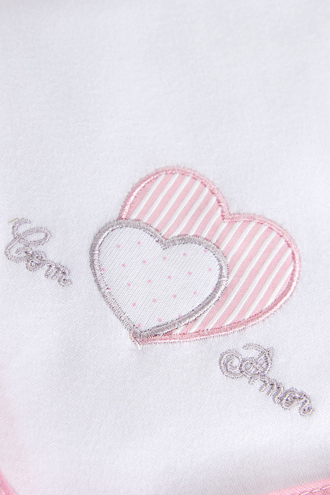 Com Amor Embroidered Burp Cloth