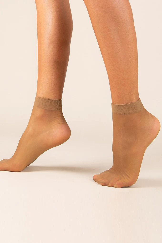 Woman Lycra Ankle Socks w/ Transparent Toes