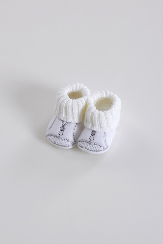 Embroidered Thermal Baby Booties