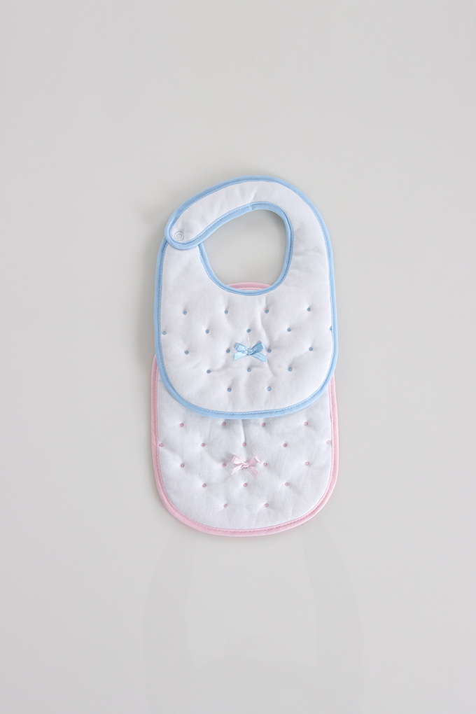 Impermeable Embroidered Bibs w/ Bow 