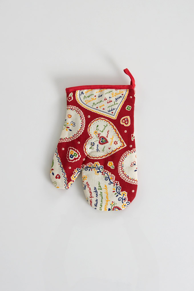 Portugal in the Heart Printed Twill Kitchen Gloves
