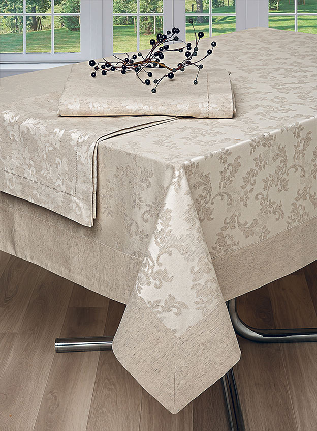 Lia Jacquard Tablecloth